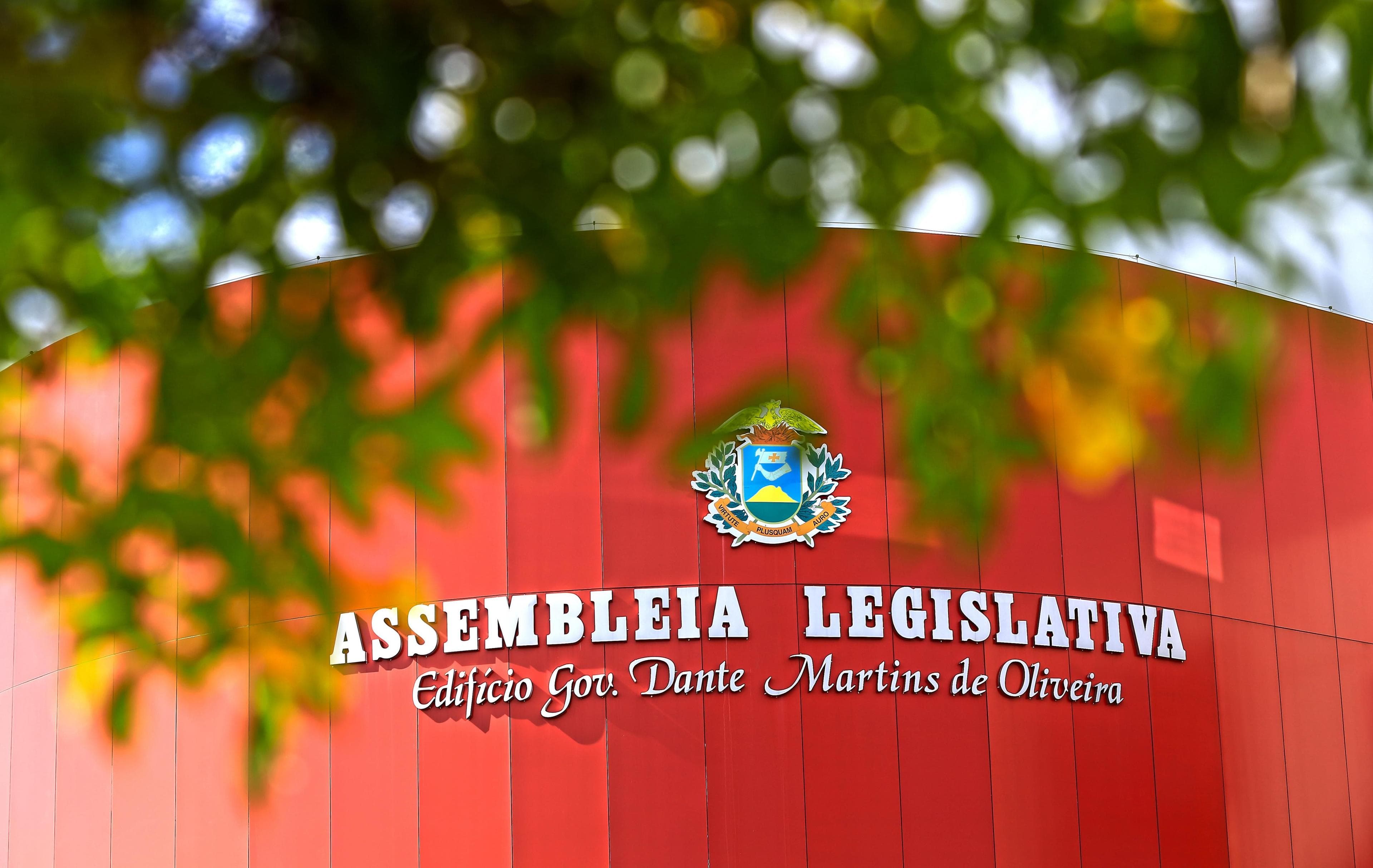 Assembleia Legislativa concede férias a 1.268 servidores durante período de campanha eleitoral